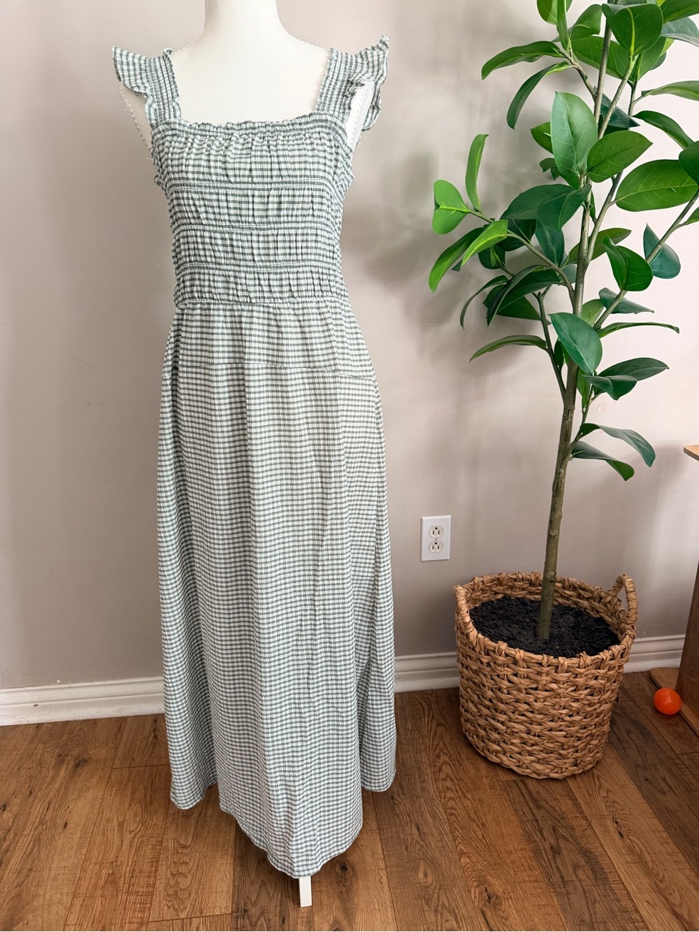 NWT OLD NAVY Green & White Gingham Smocked Midi Dress in Medium Tall